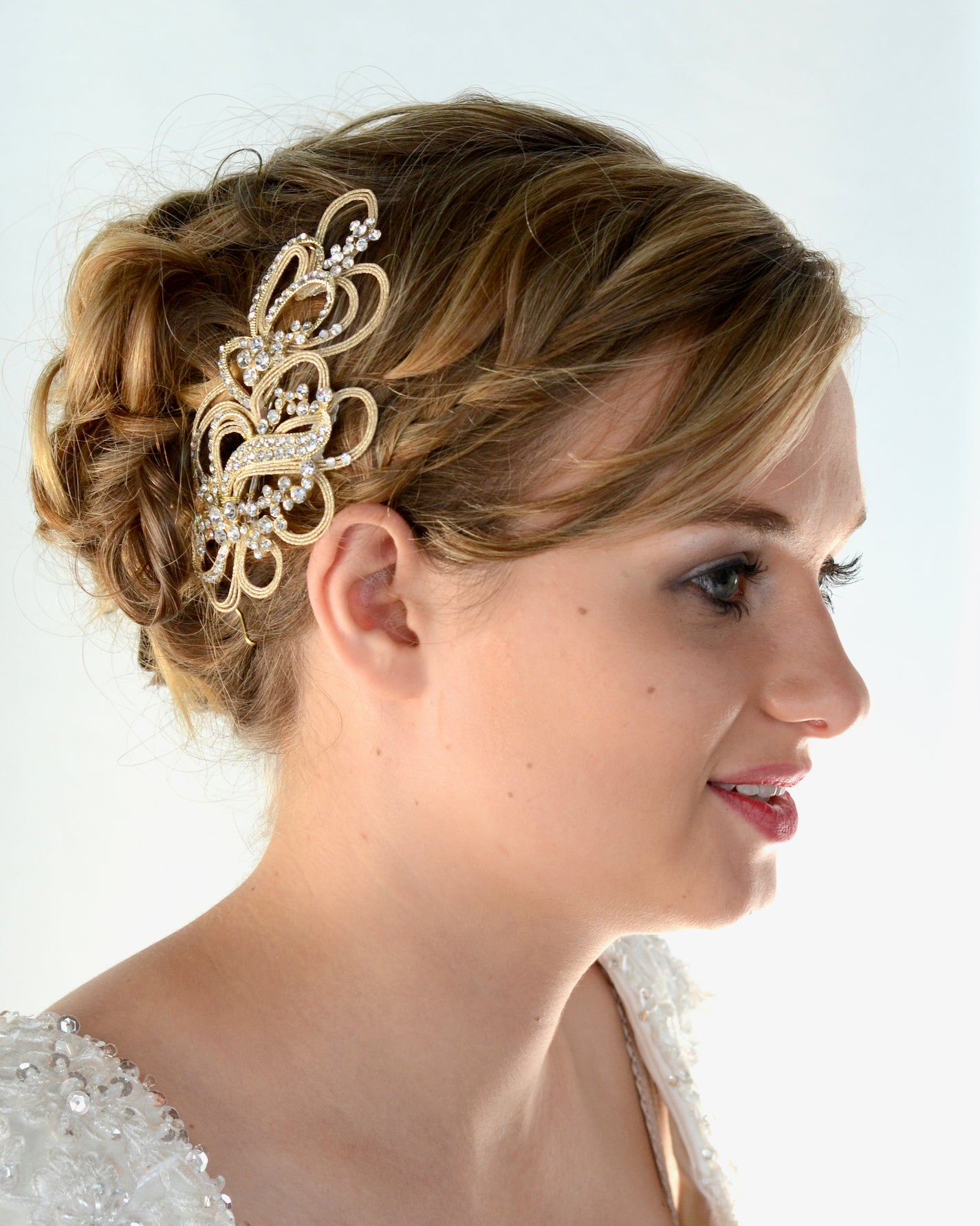 Lola gold bridal comb — alternate view 3