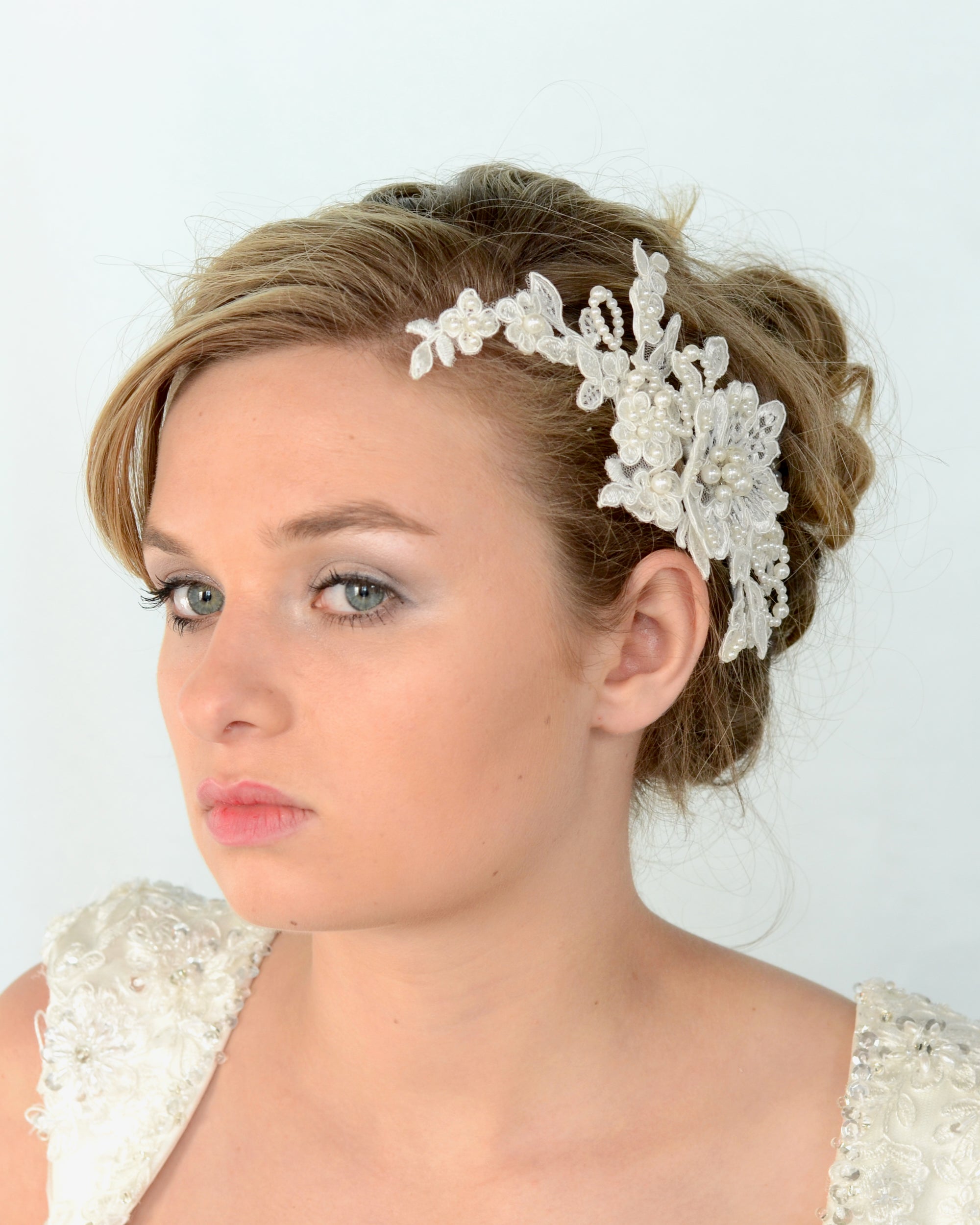 Cecina bridal comb — alternate view 2