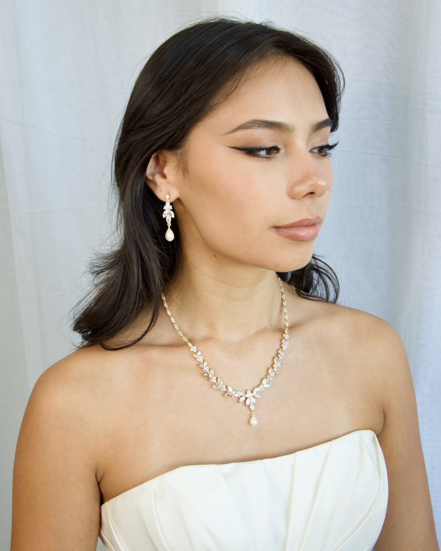 Corrina gold pearl bridal necklace by Windsor Bridal Jewellery