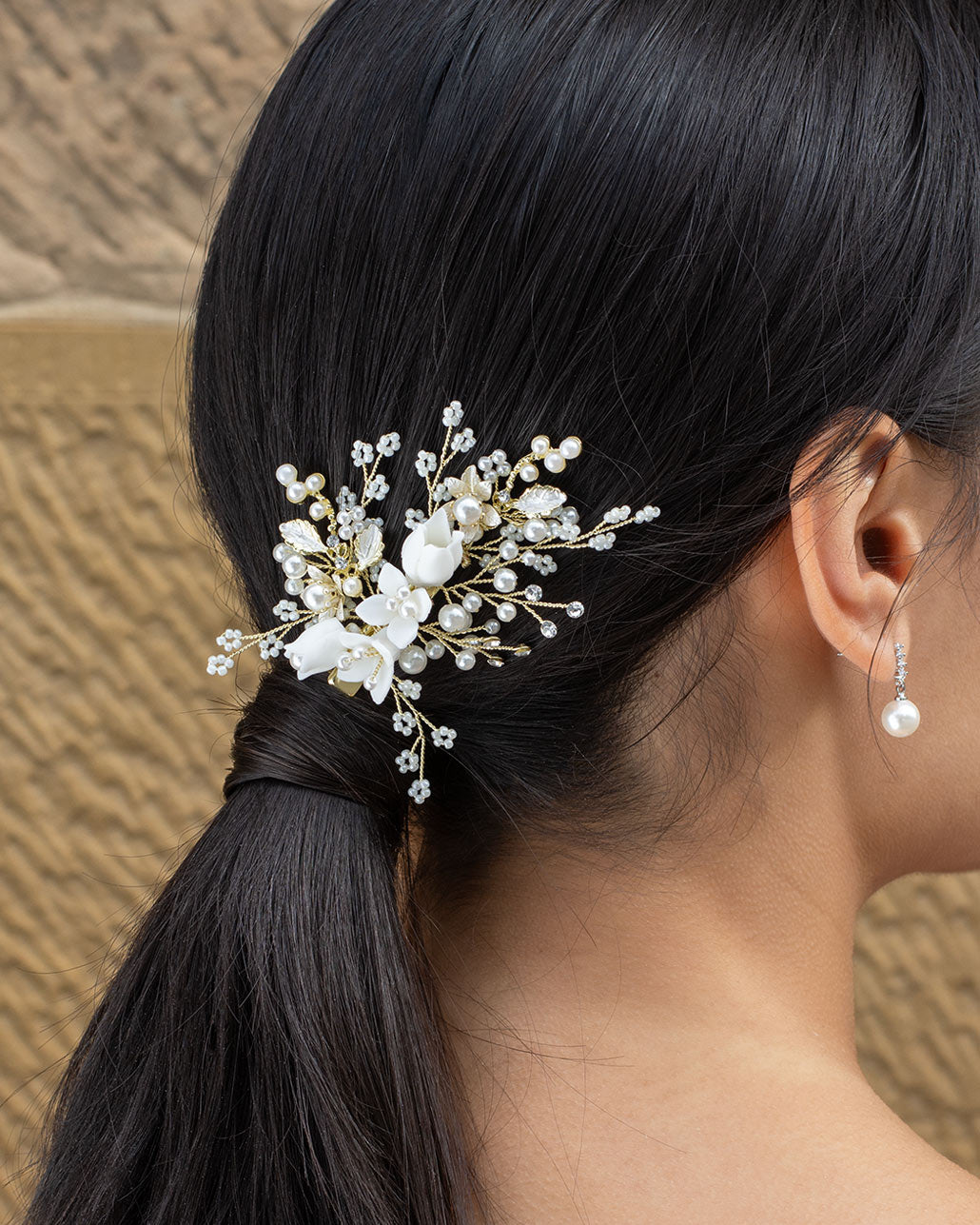 Kiara Gold bridal comb by Windsor Bridal Jewellery
