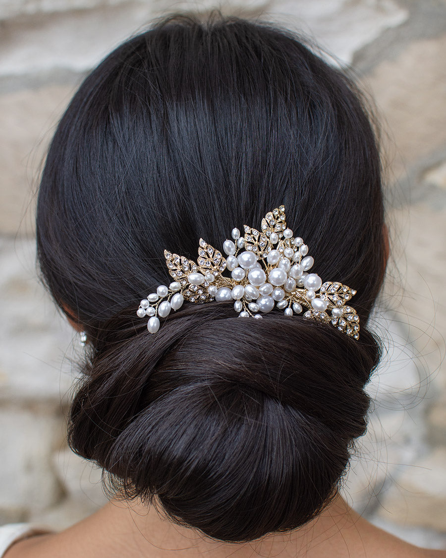 Karina Gold Bridal Hair Comb with Pearls and Crystals — alternate view 2