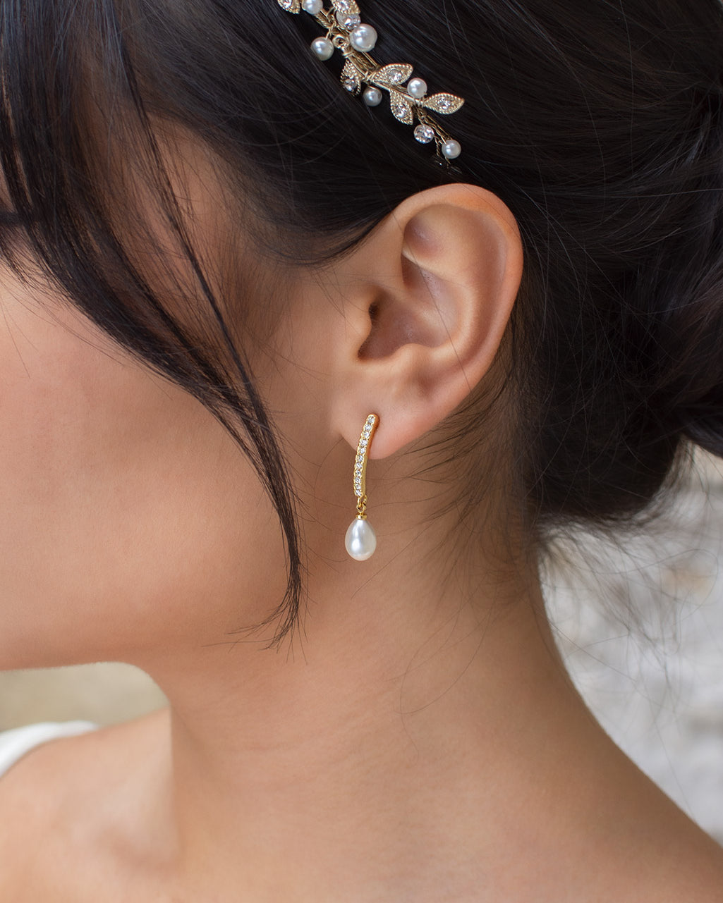 Audelia Gold earrings by Windsor Bridal Jewellery