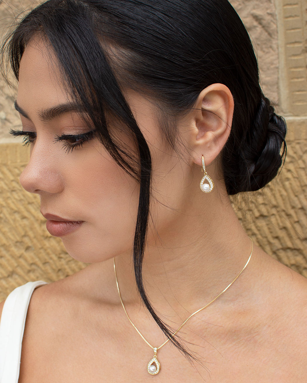 Lucy Gold necklace and earring set by Windsor Bridal Jewellery